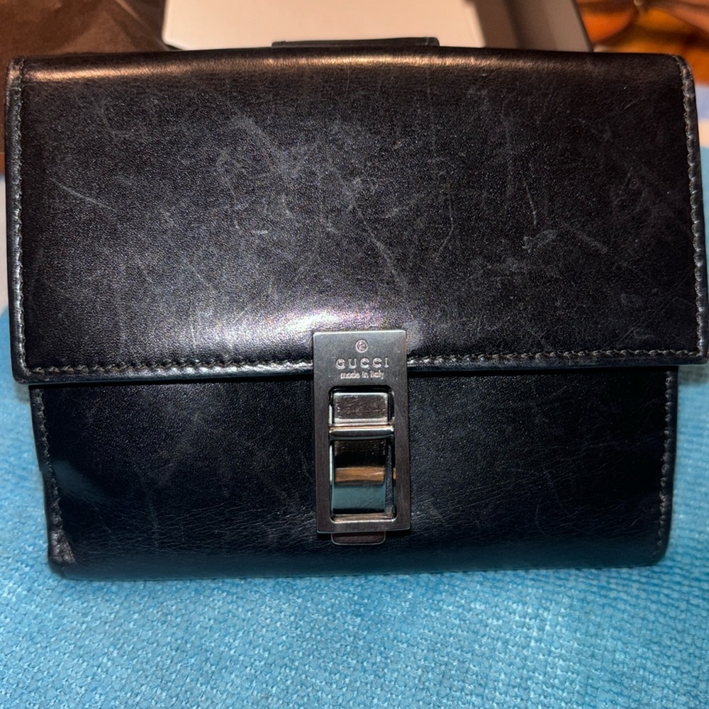 SOLD!! Gucci Black Leather Wallet with box